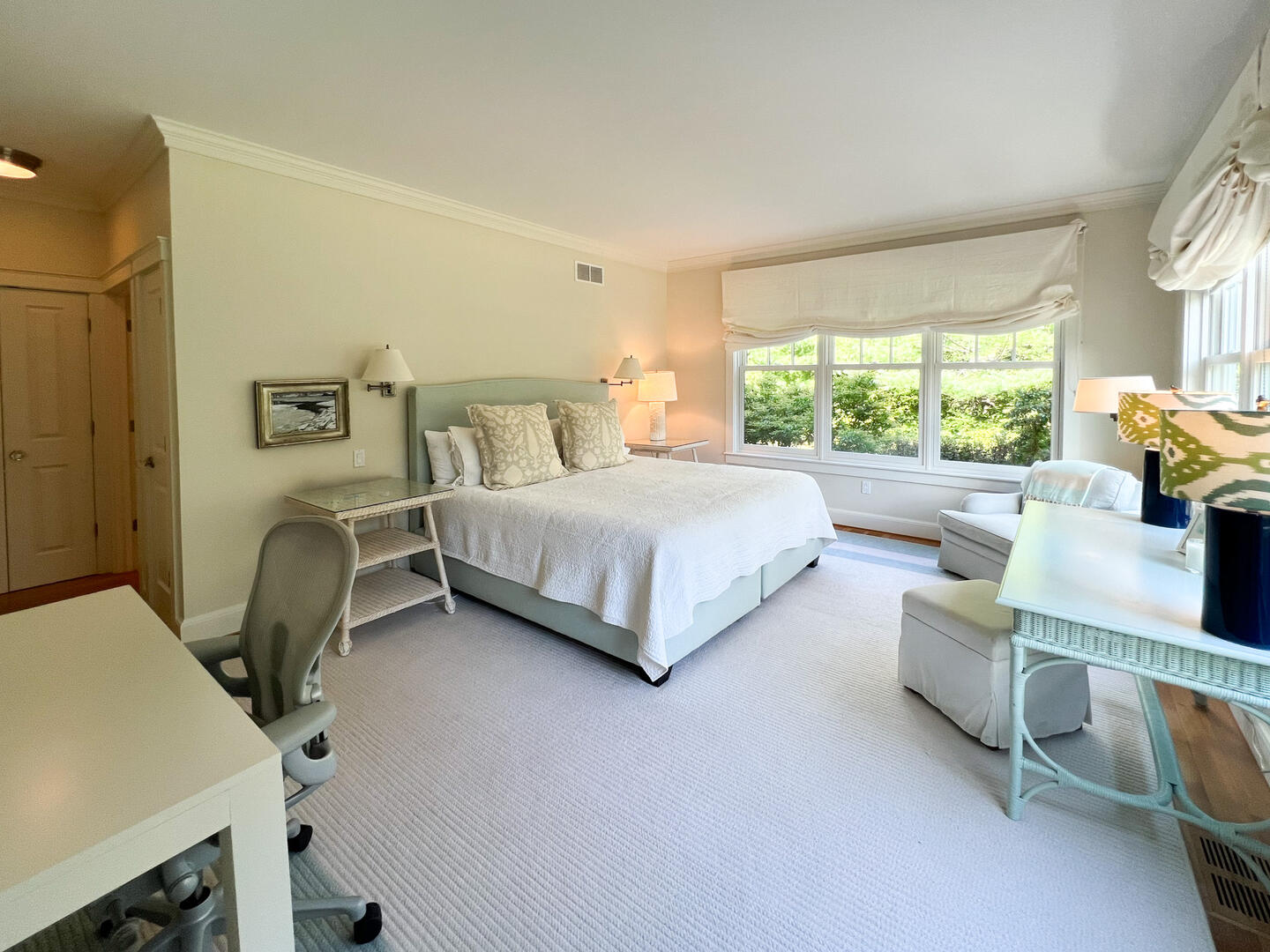 BR1 King En Suite, Main Level