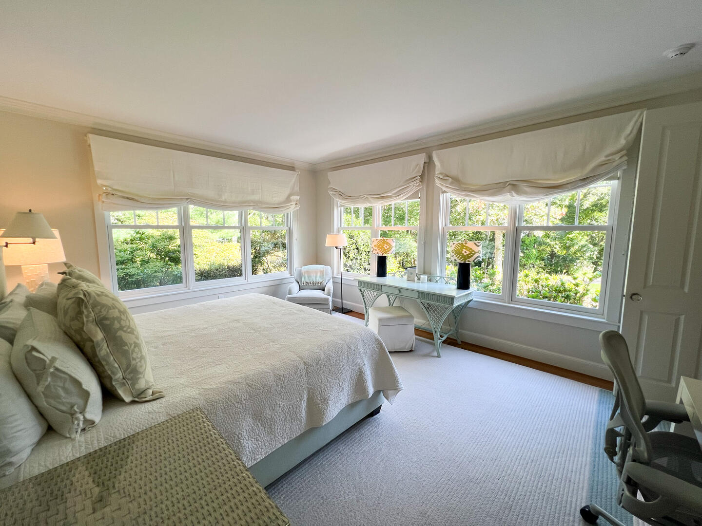 BR1 King En Suite, Main Level