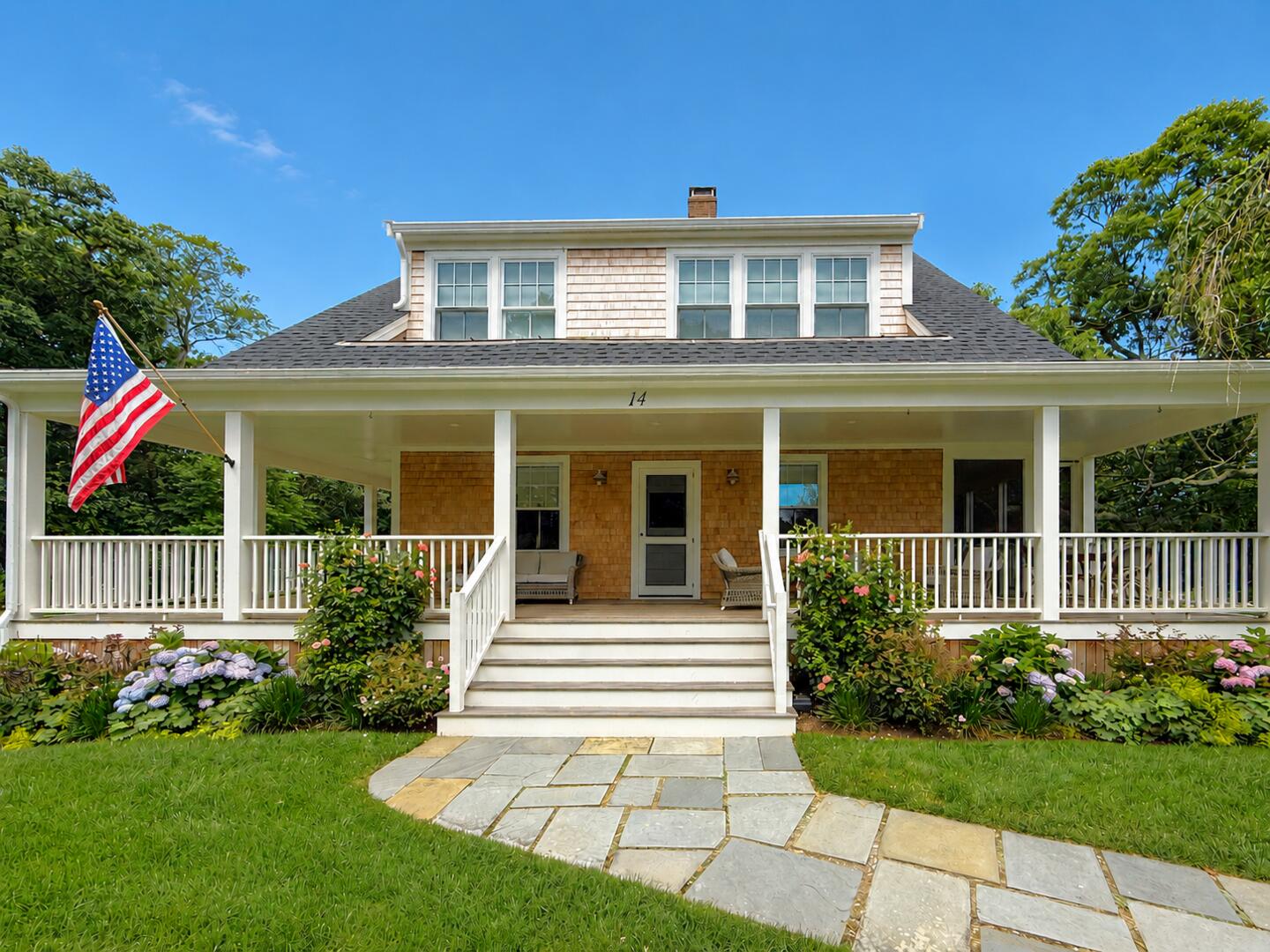 Vineyard Haven 918 2