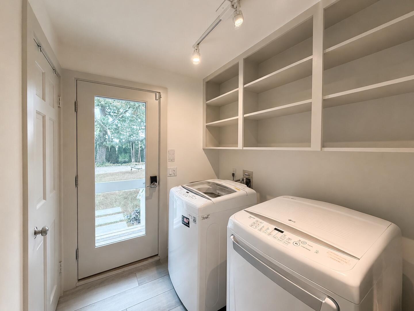 Laundry/Mudroom