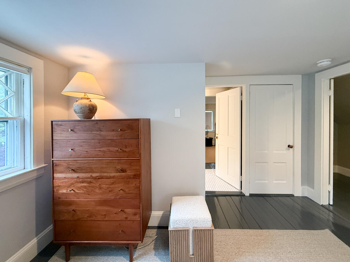 BR5 Twin Bed with an Adjoining Bath, Third Floor