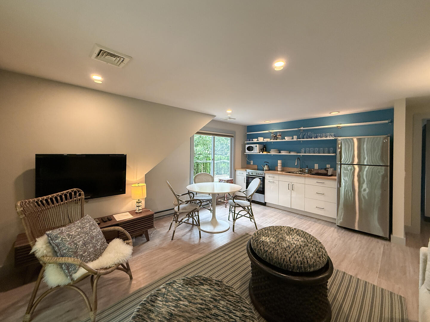 Living Area, Above Garage Apartment
