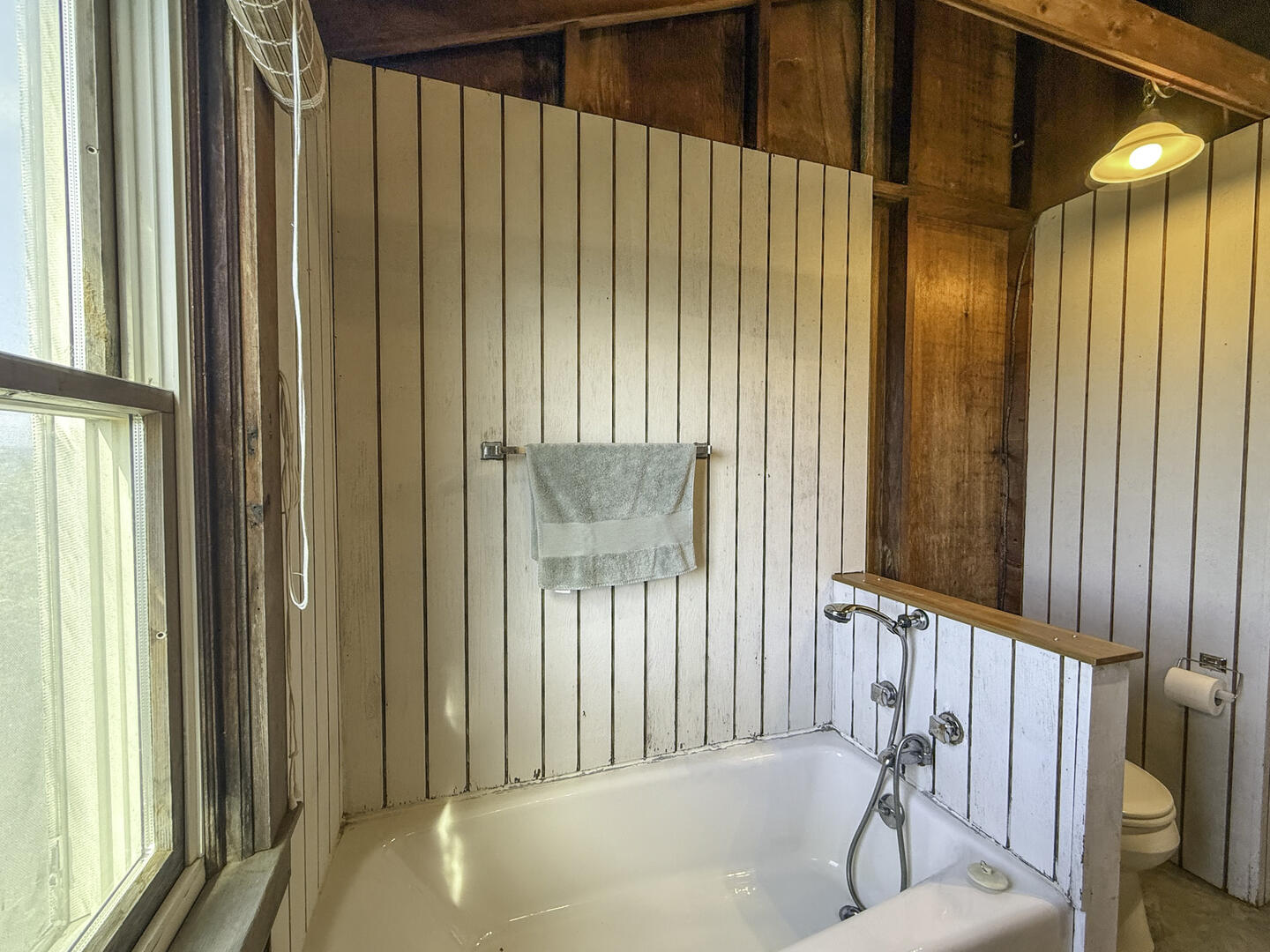 Hall Bath with Tub and Handheld Shower, First Floor