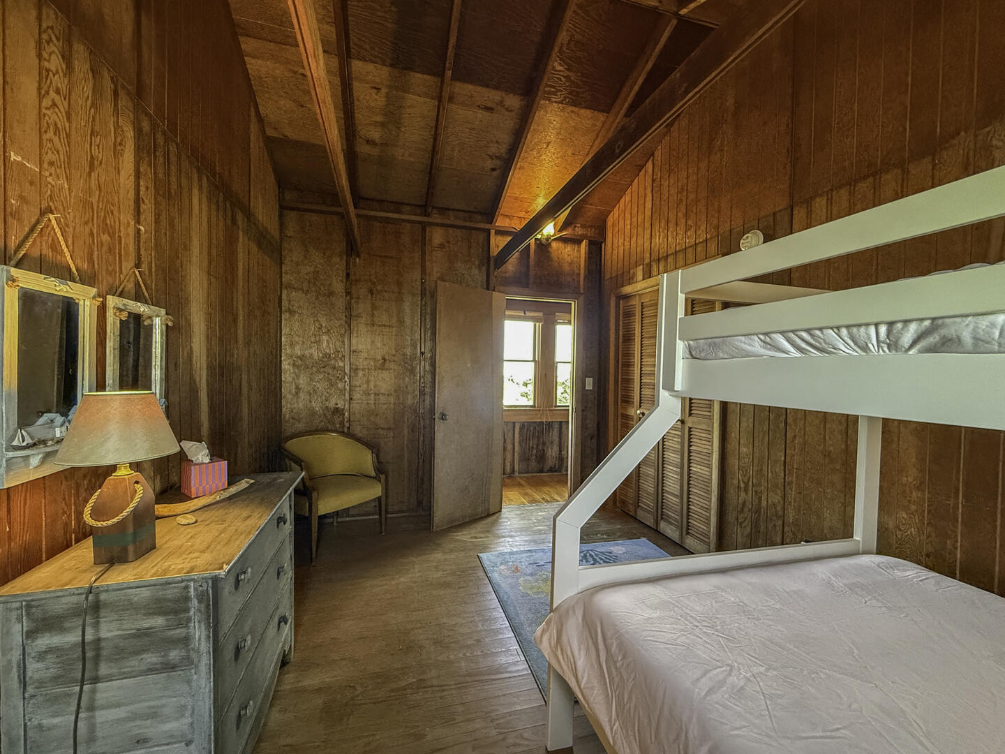 BR4 Twin/Double Bunk Bed, First Floor