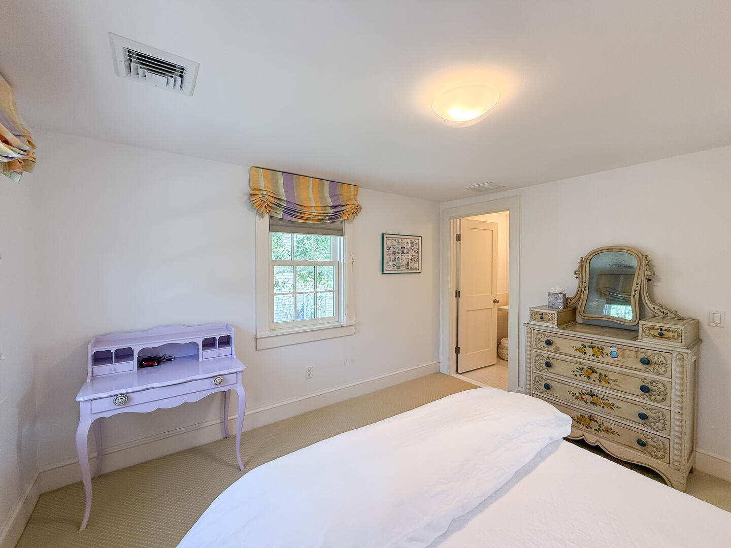 BR2 Queen En Suite, Second Floor