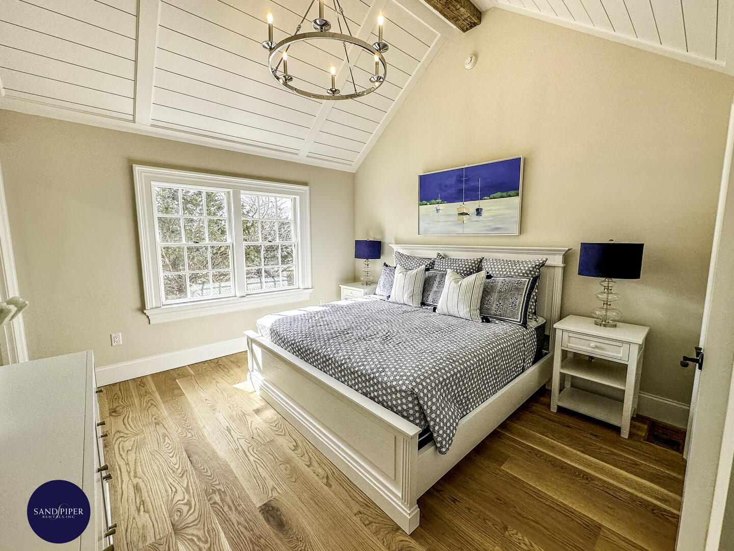 BD2, King, Ensuite Bath 