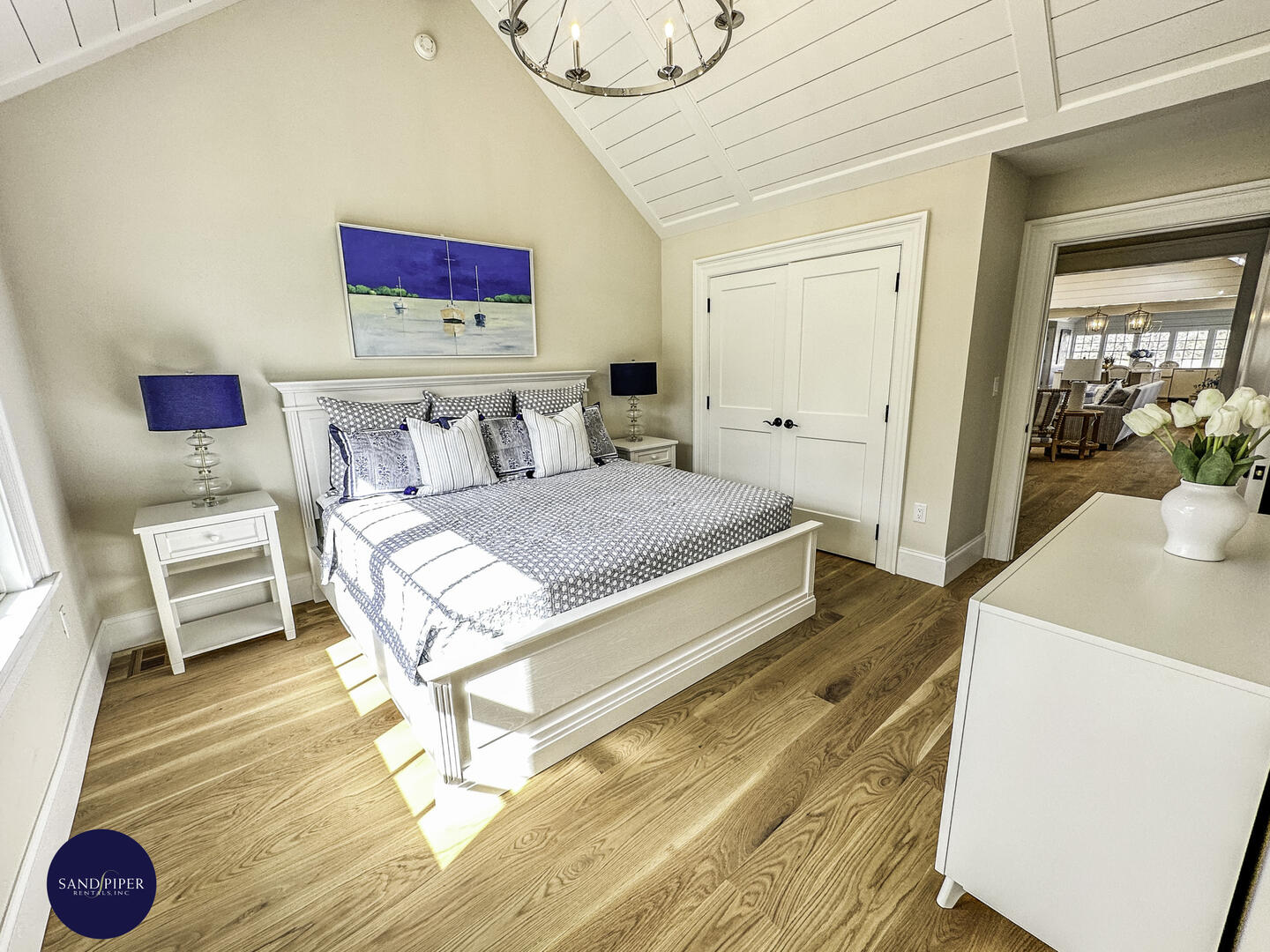 BD2, King, Ensuite Bath 