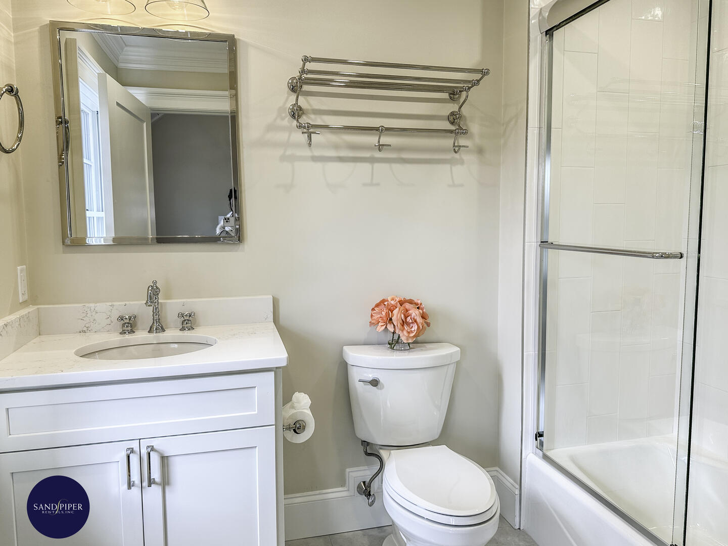 BD3, Ensuite Bath with Combination Tub and Shower