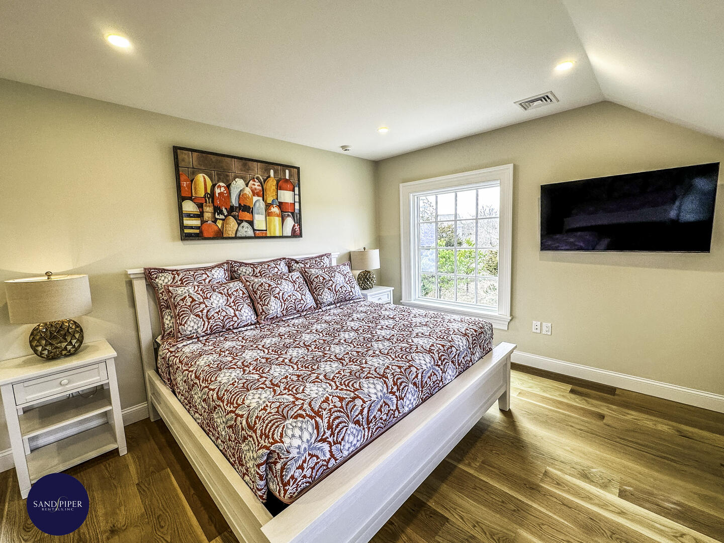 BD4 Pair of King Beds, Ensuite Bath with Shower, Second Floor