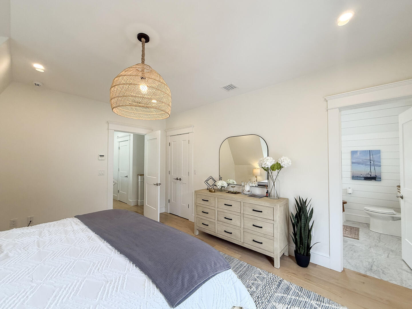 BR2 King En Suite, Second Floor