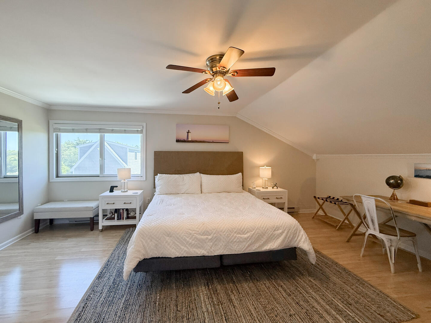 BR2 King En Suite, Second Floor