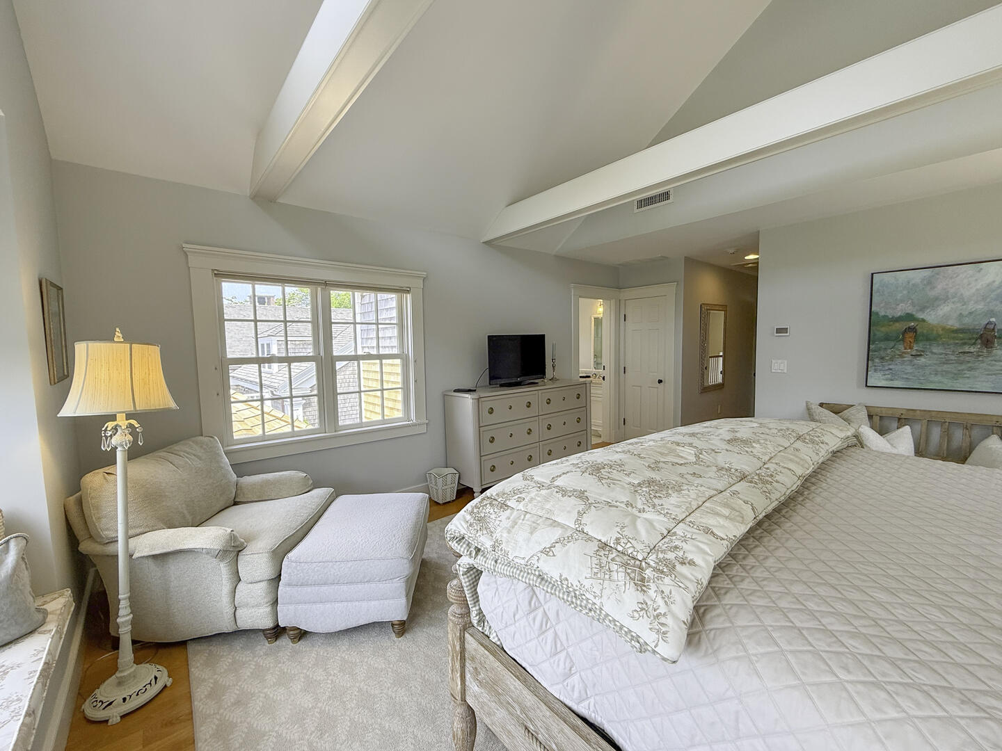 BR2 Queen En Suite, Second Floor