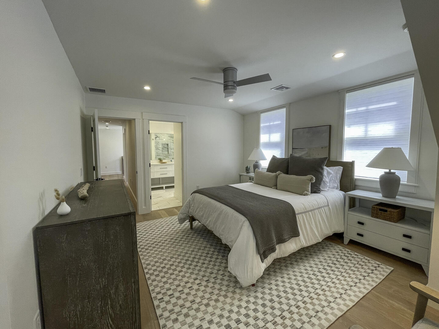 BR3 Queen, with Ensuite, Second Floor