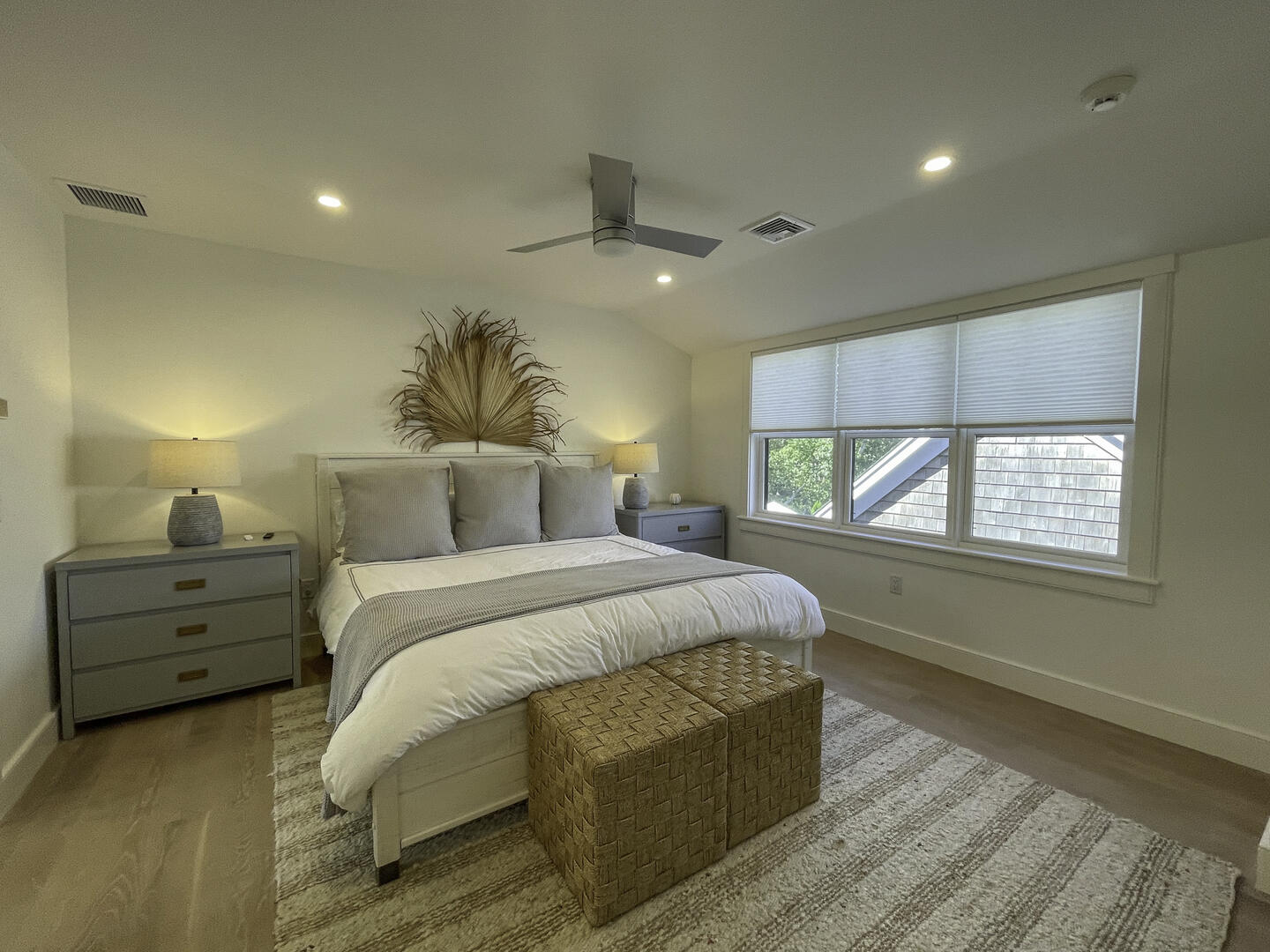 BR2 Queen, With En Suite, Second Floor