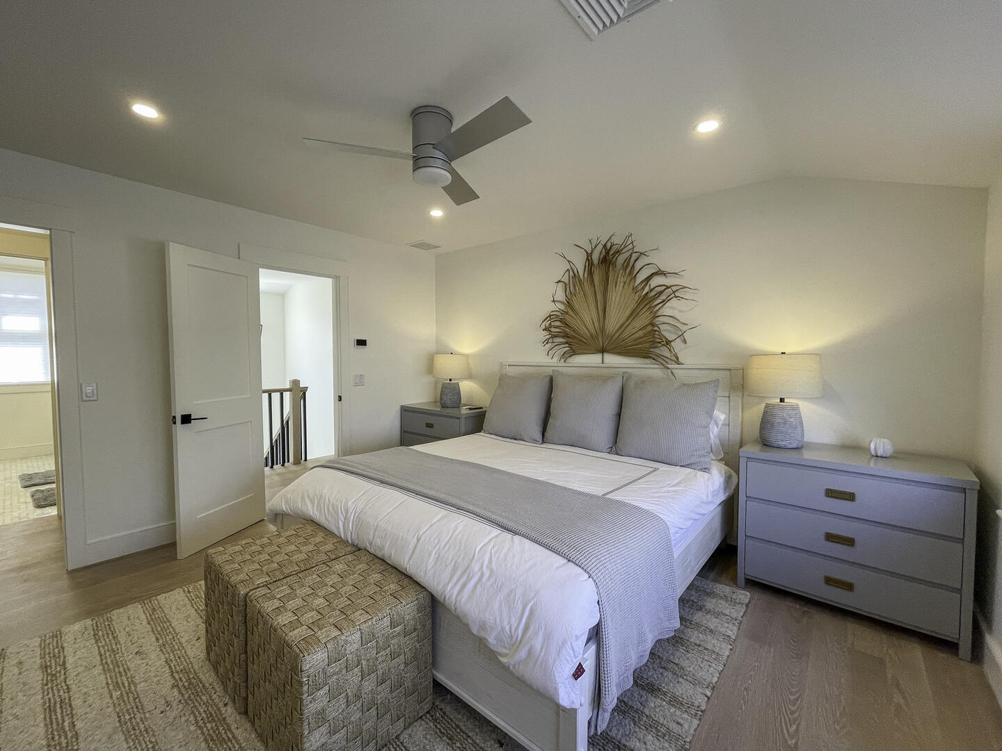 BR2 Queen, With En Suite, Second Floor