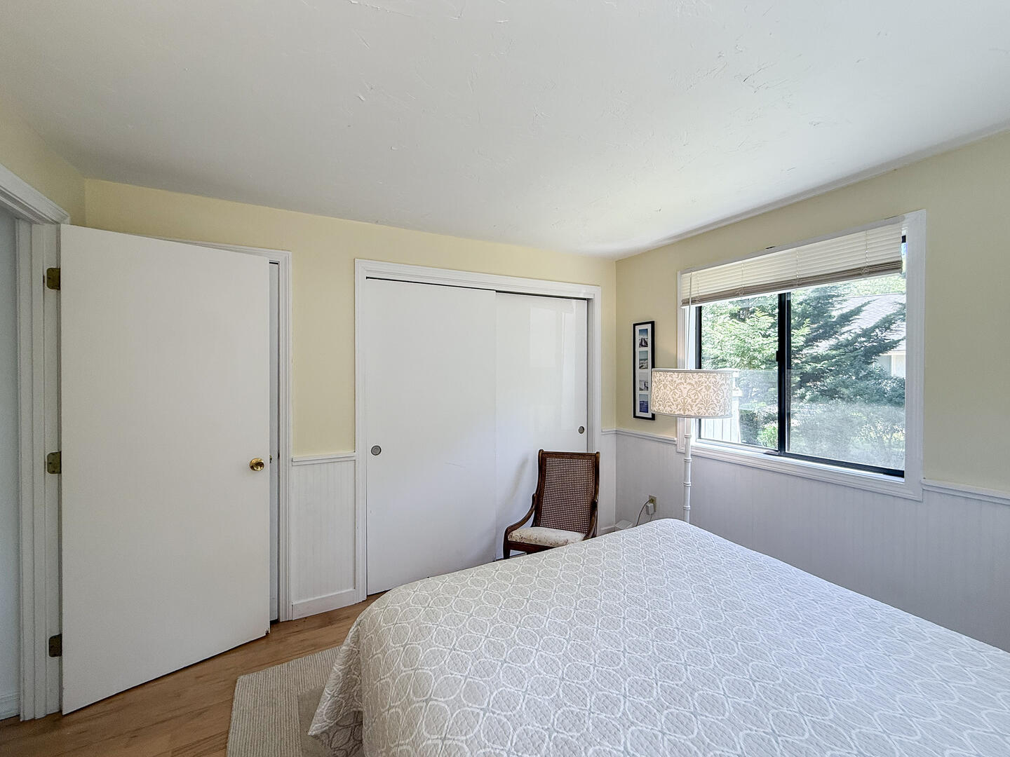 BR1 Queen, First Floor