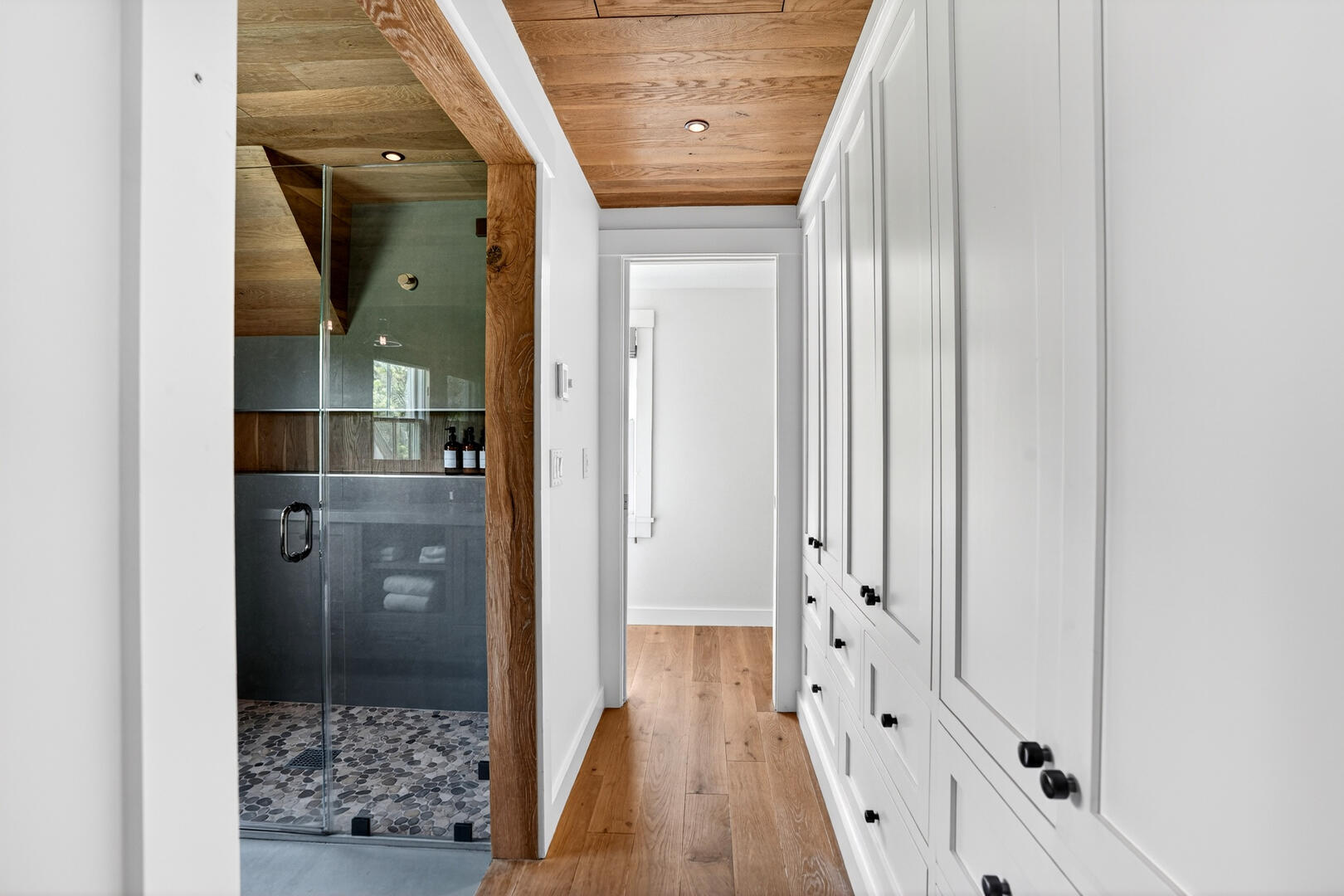 BR1 King En Suite with a Shower Stall, Second Floor
