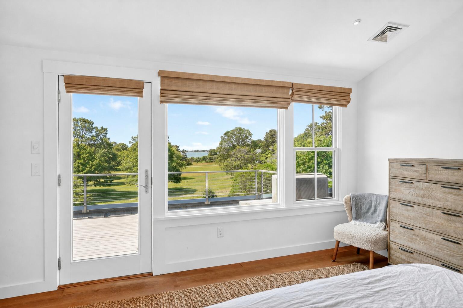 BR2 King En Suite, Second Floor
