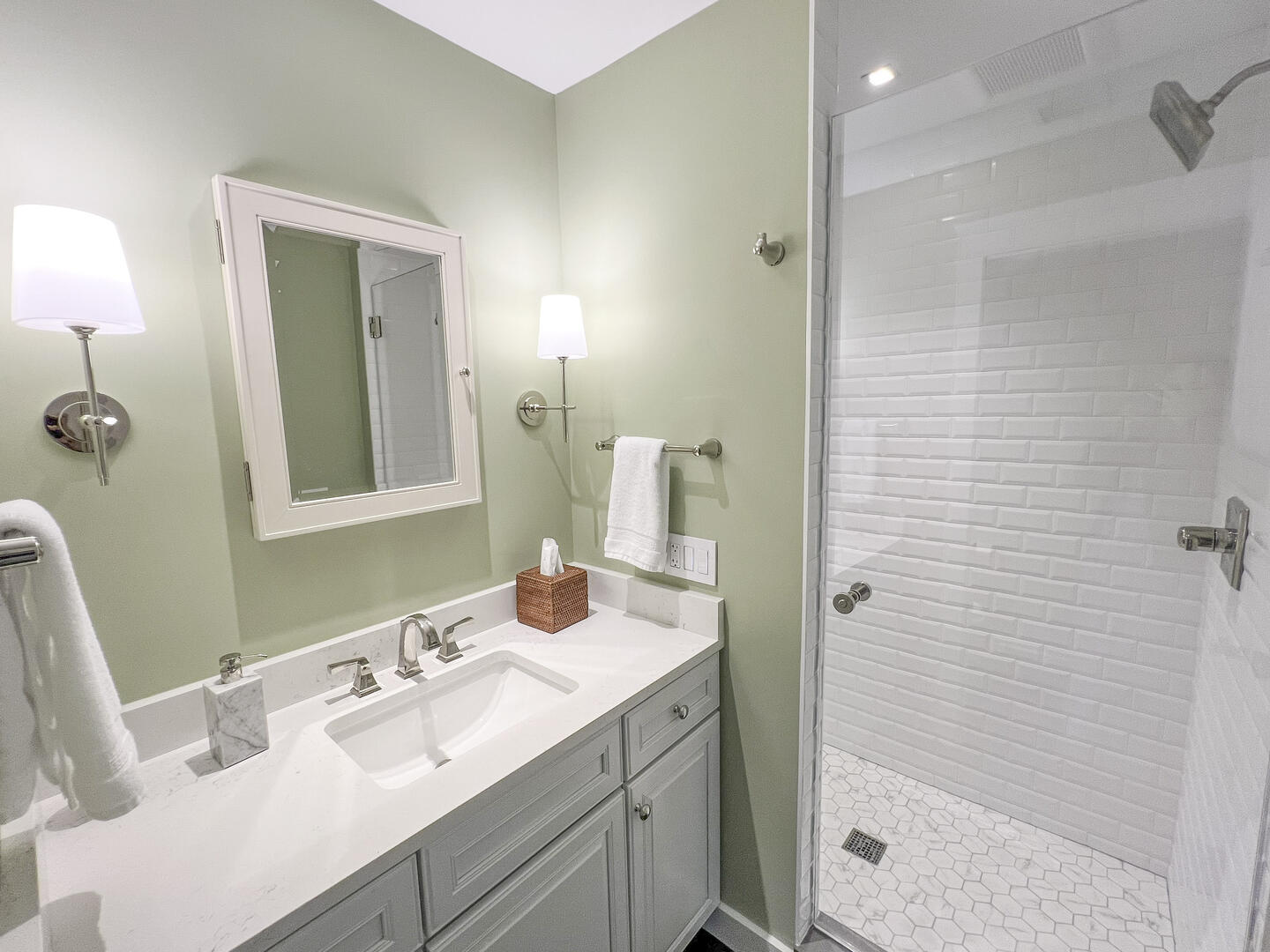 BR4 King En Suite with Shower Stall, Second Floor