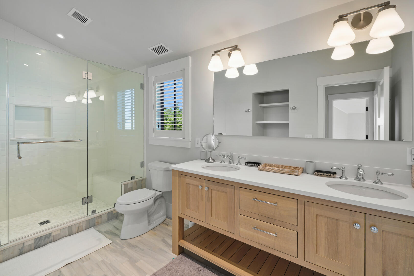 BR2 King En Suite with Shower Stall, Second Floor