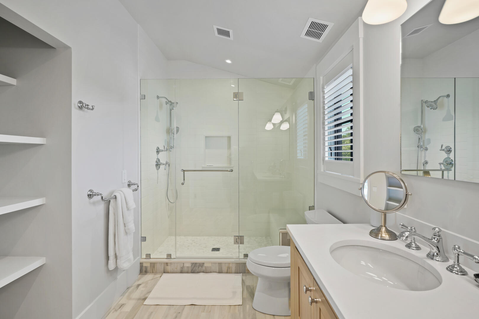 BR2 King En Suite with Shower Stall, Second Floor