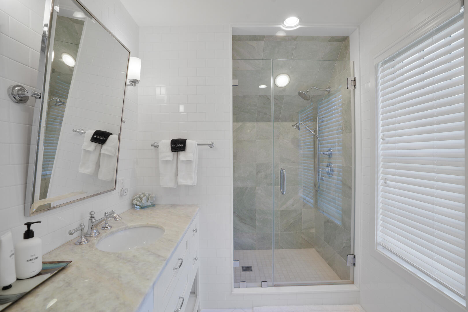 BR3 King En Suite Shower Stall, Second Floor