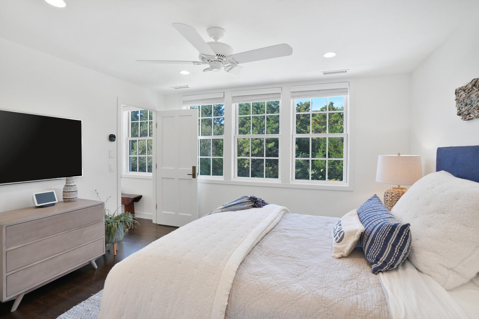 BR4 Queen En Suite, Second Floor