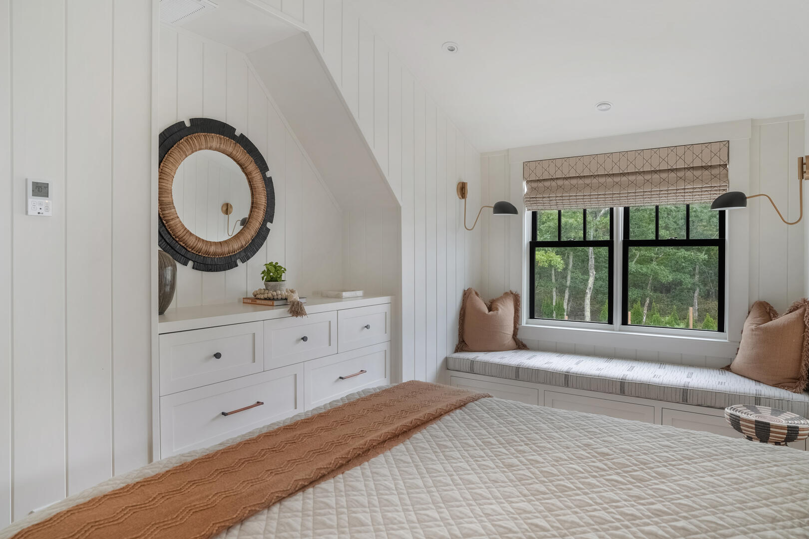 BR5 Queen, Second Floor 