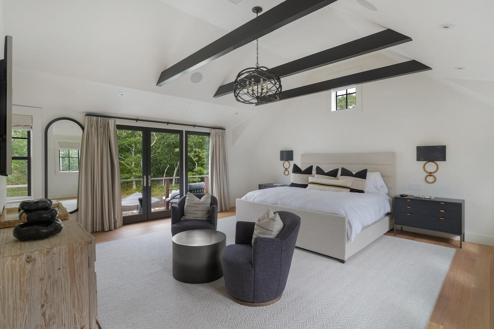 BR2 King En Suite, Second Floor