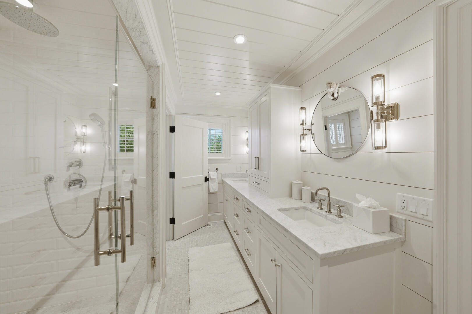 BR1 King En Suite with a Shower Stall, First Floor