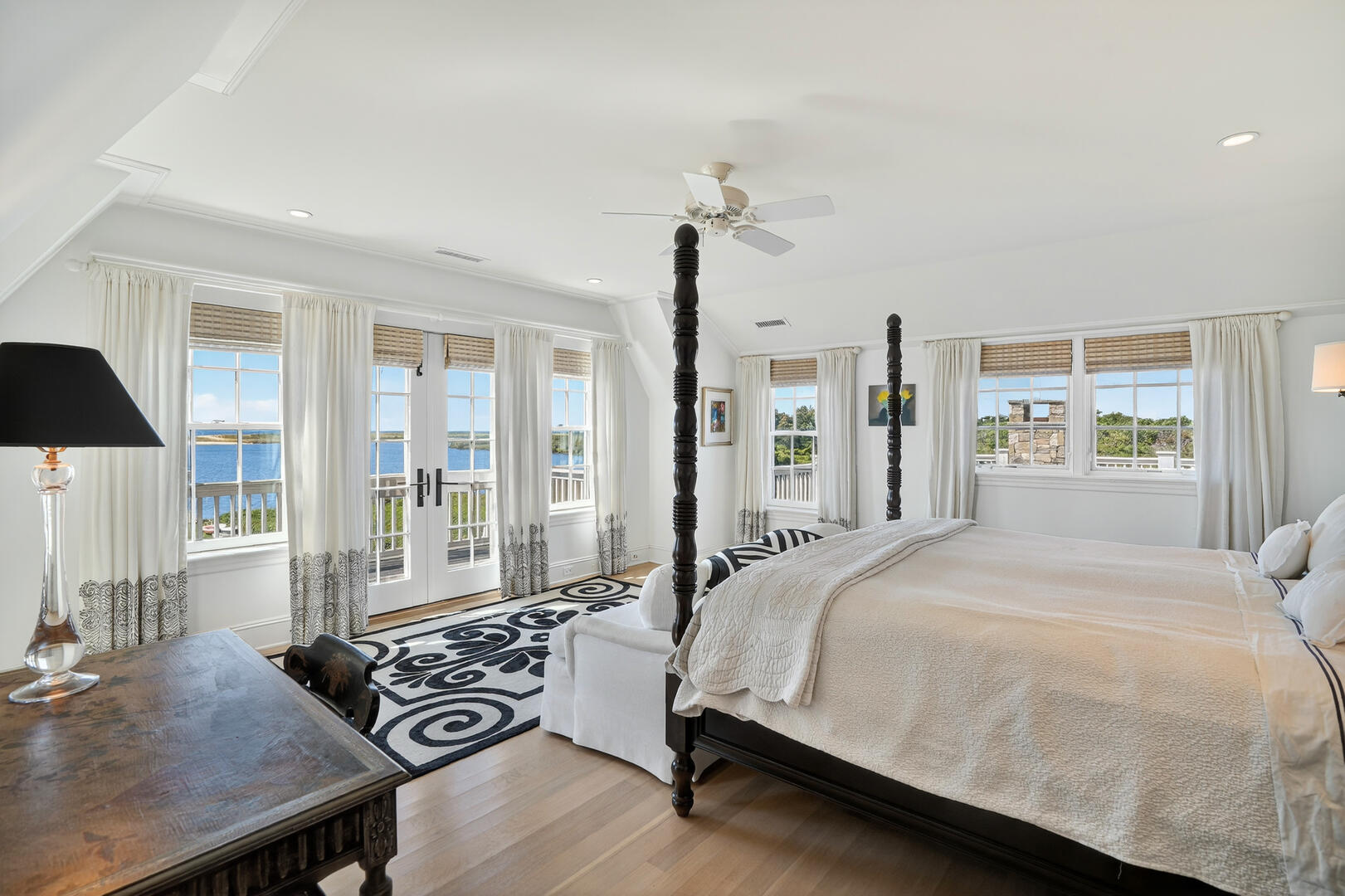 BR2 King En Suite, Second Floor