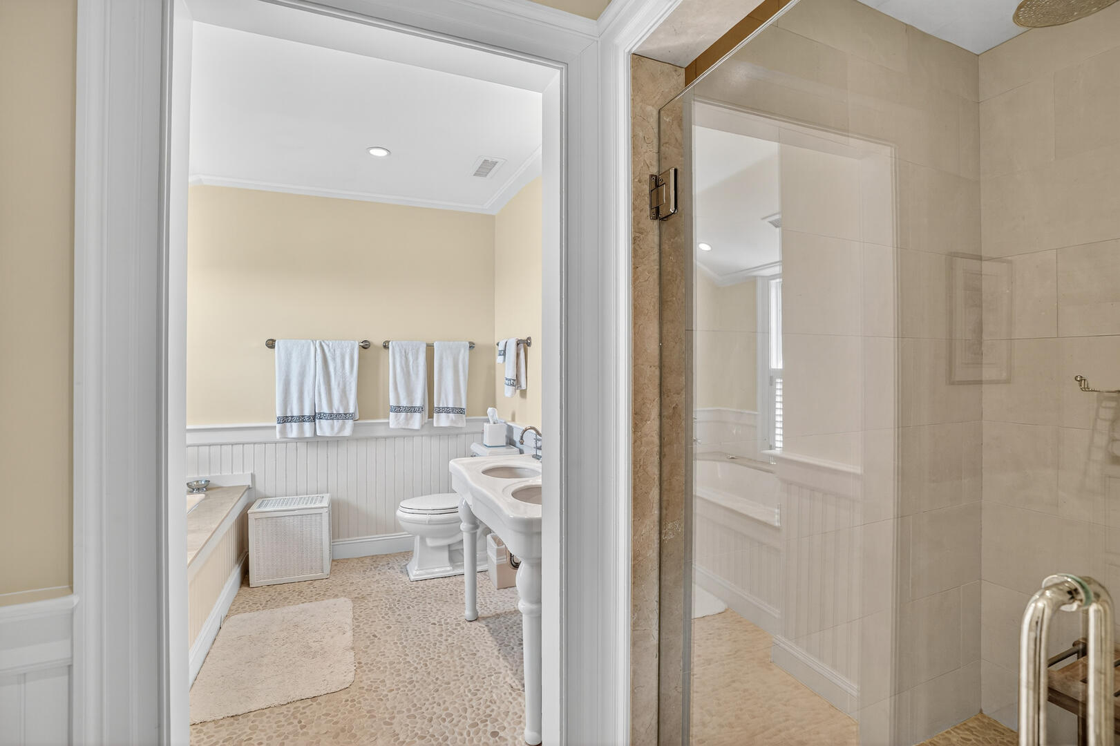 BR3 Queen En Suite with Shower Stall and Tub, Second Floor