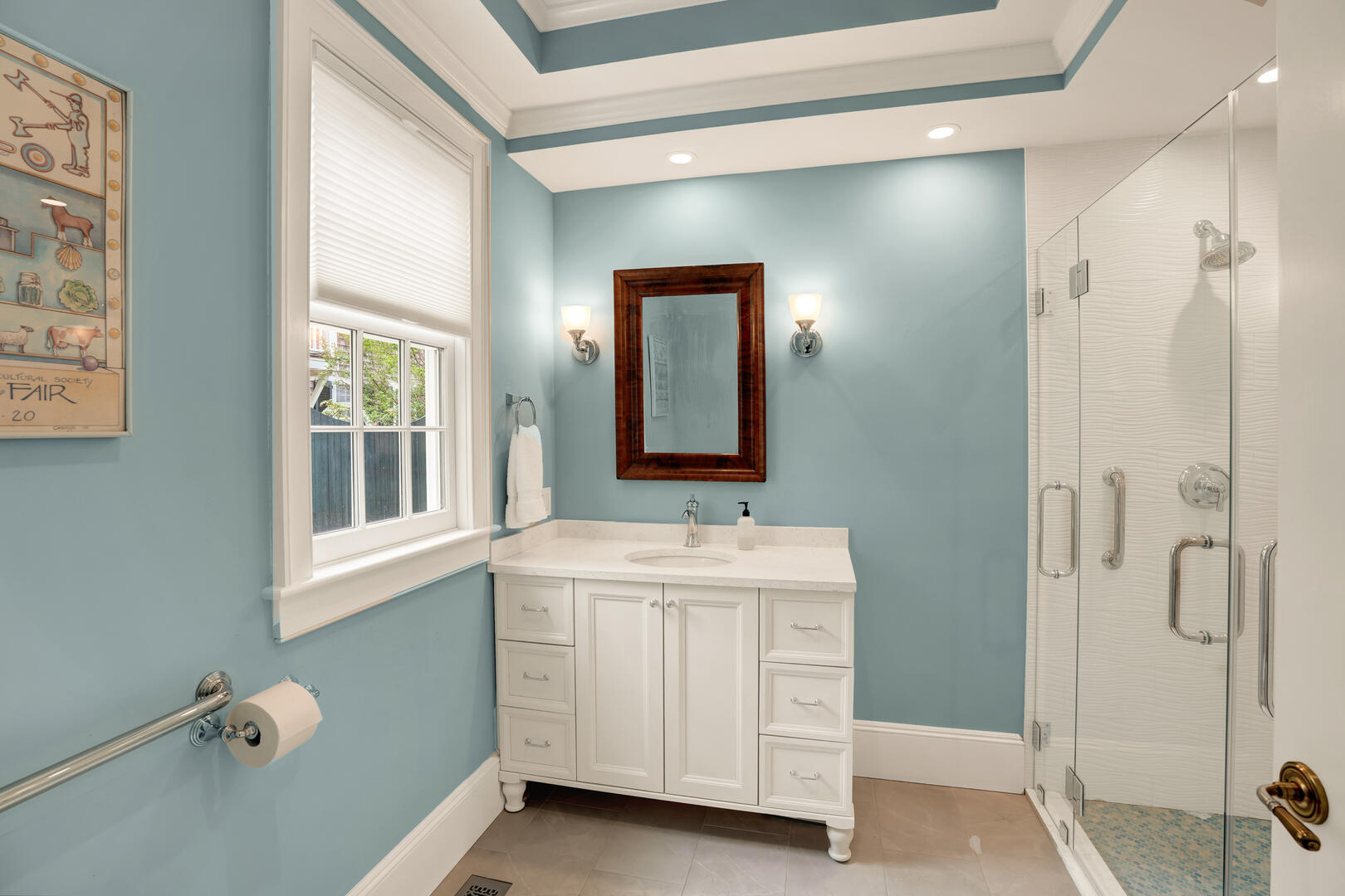 BR3 Queen En Suite with Shower Stall, First Floor