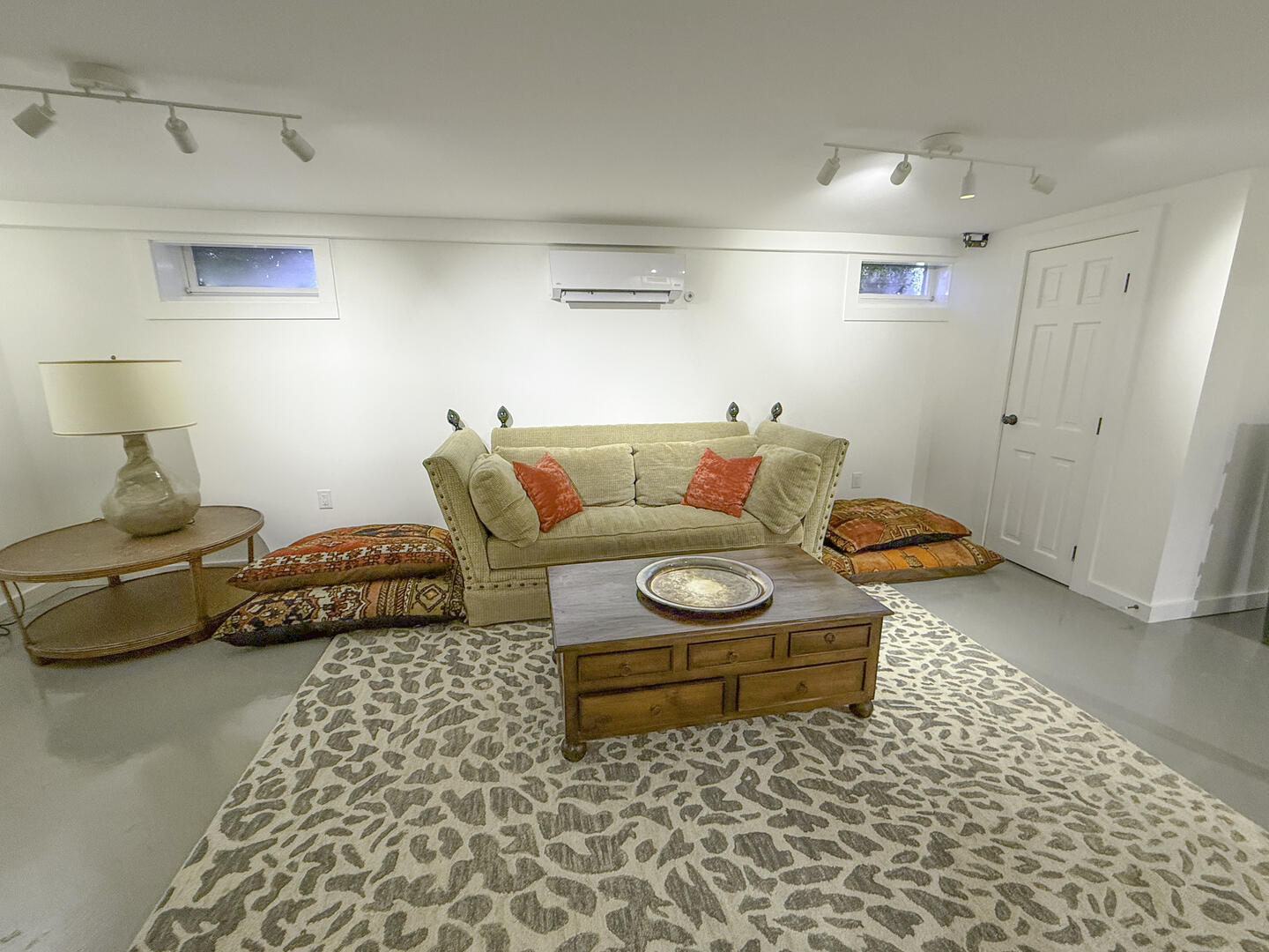 Living Area, Lower Level