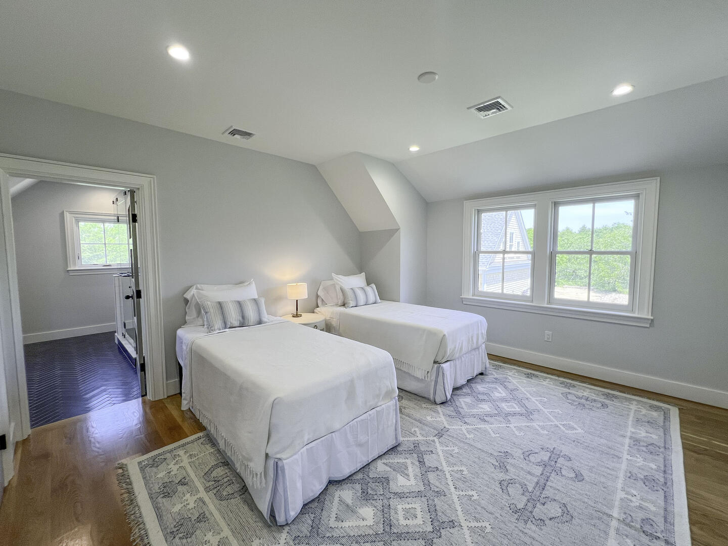 BR5 (2) Twin Beds En Suite, Second Floor