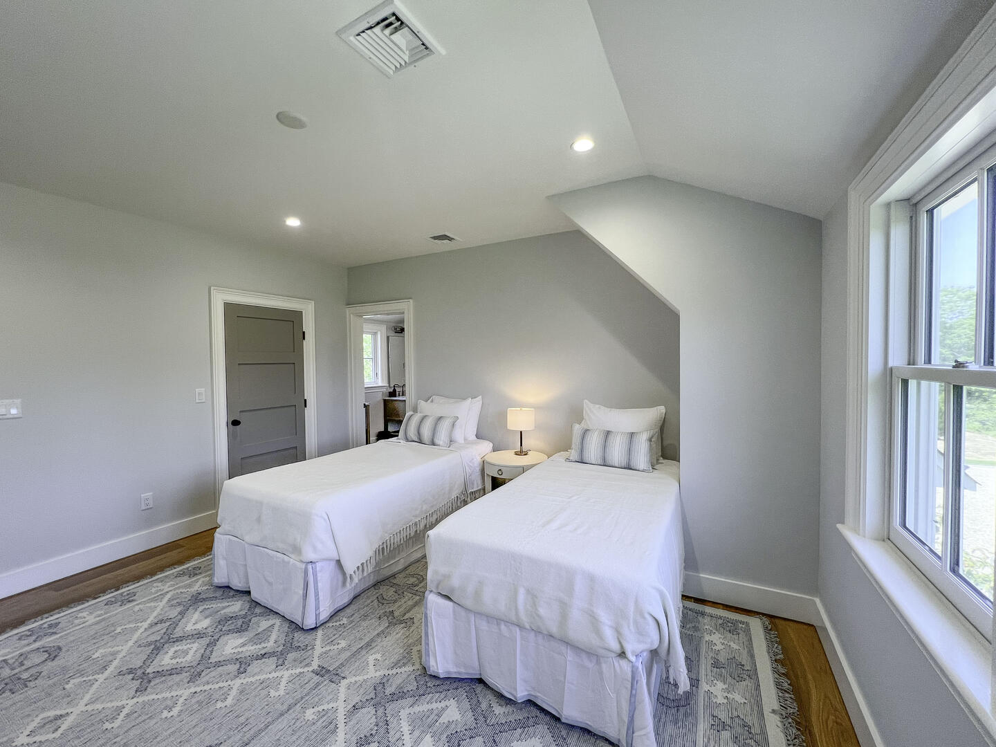 BR5 (2) Twin Beds En Suite, Second Floor