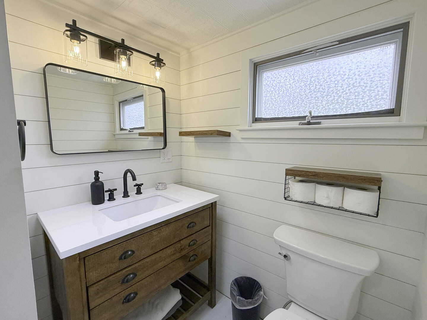 Hall Bath with Shower Tub Combo, First Floor