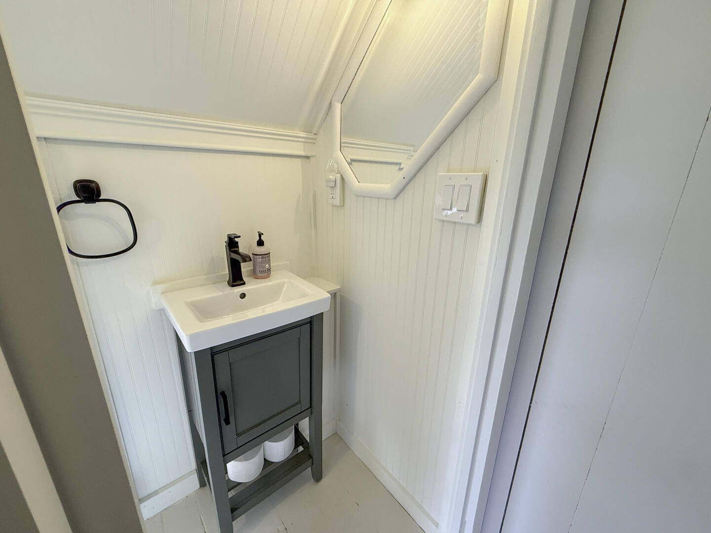 Powder Room, Second Floor