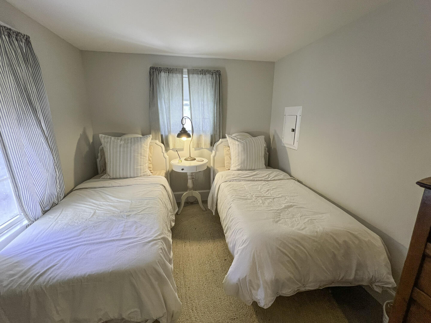 BR6 (2) Twin Beds, First Floor Guest House