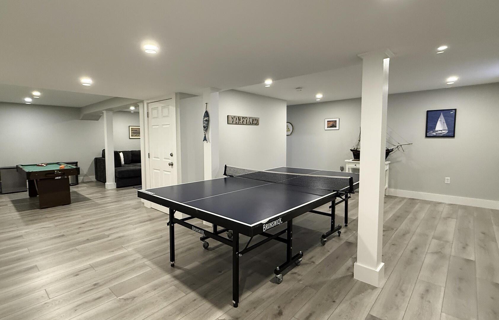 Ping Pong, Lower Level