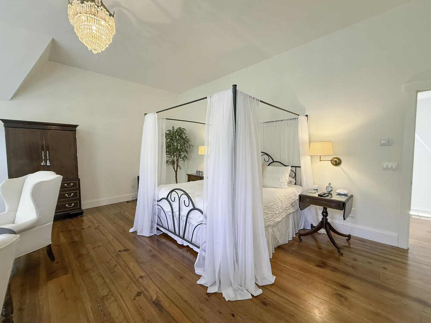 BR1 King En Suite, Second Floor