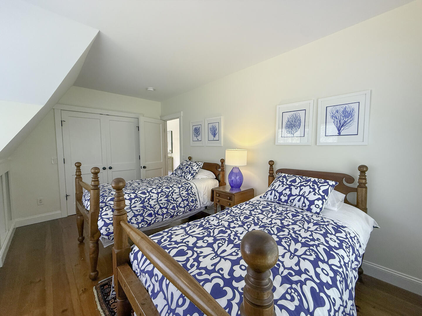 BR4 (2) Twin Beds, Second Floor