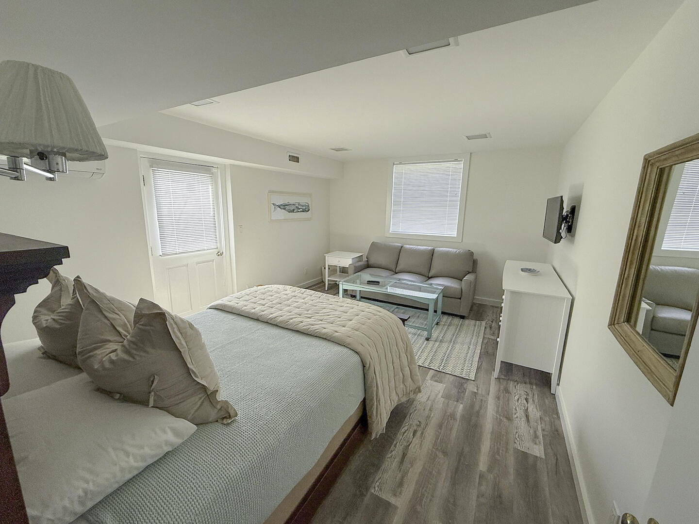 BR3 Queen, Lower Level