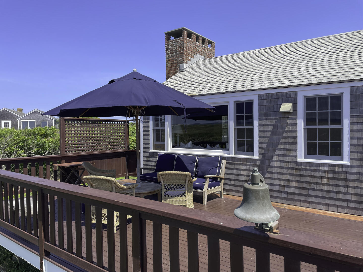 Sitting Area on Side Deck