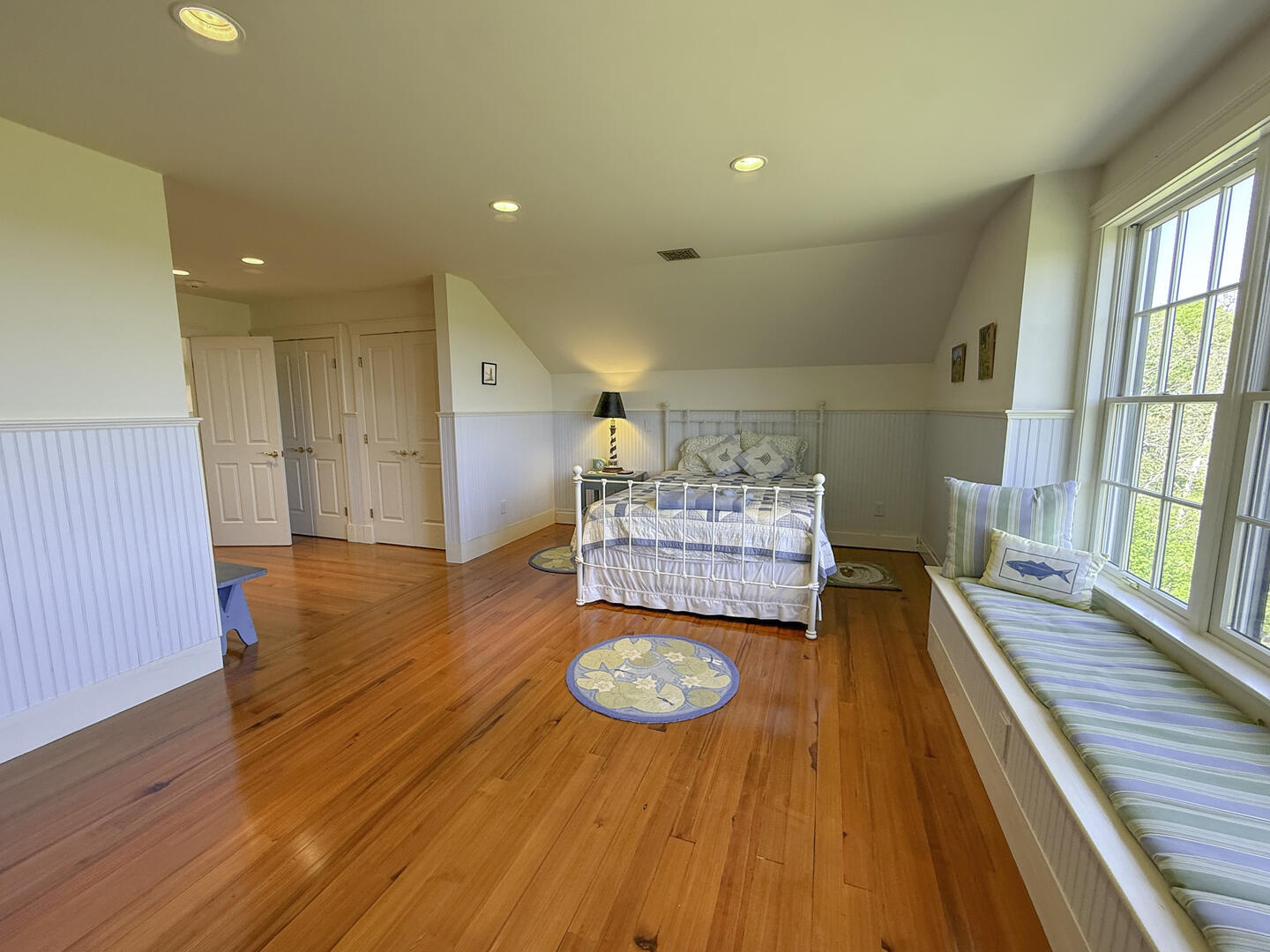 BR3 Queen En Suite, Second Floor