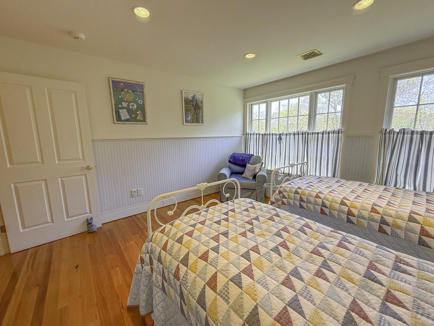 BR4 (2) Twin Beds, Second Floor