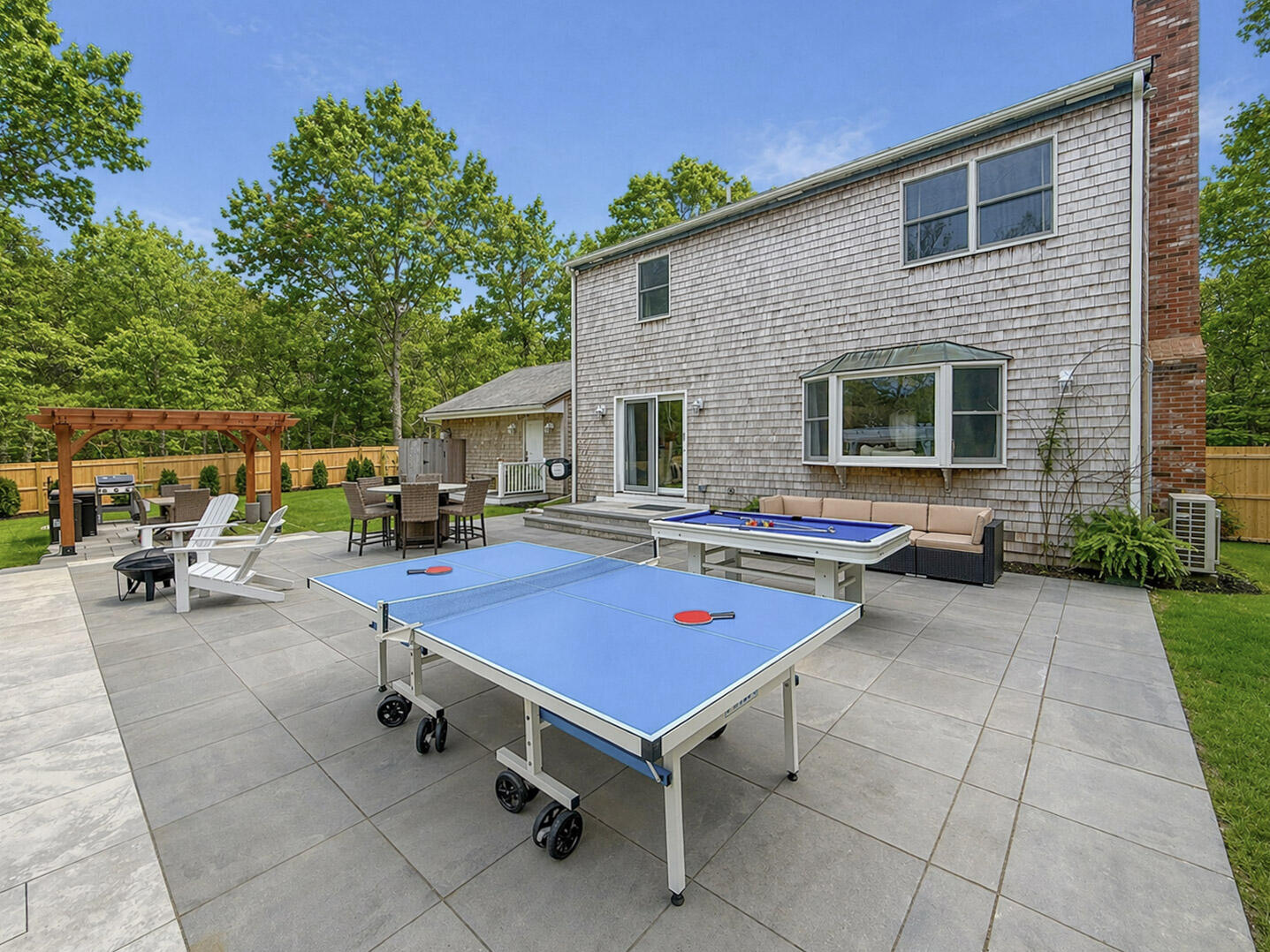 Backyard Entertainment 