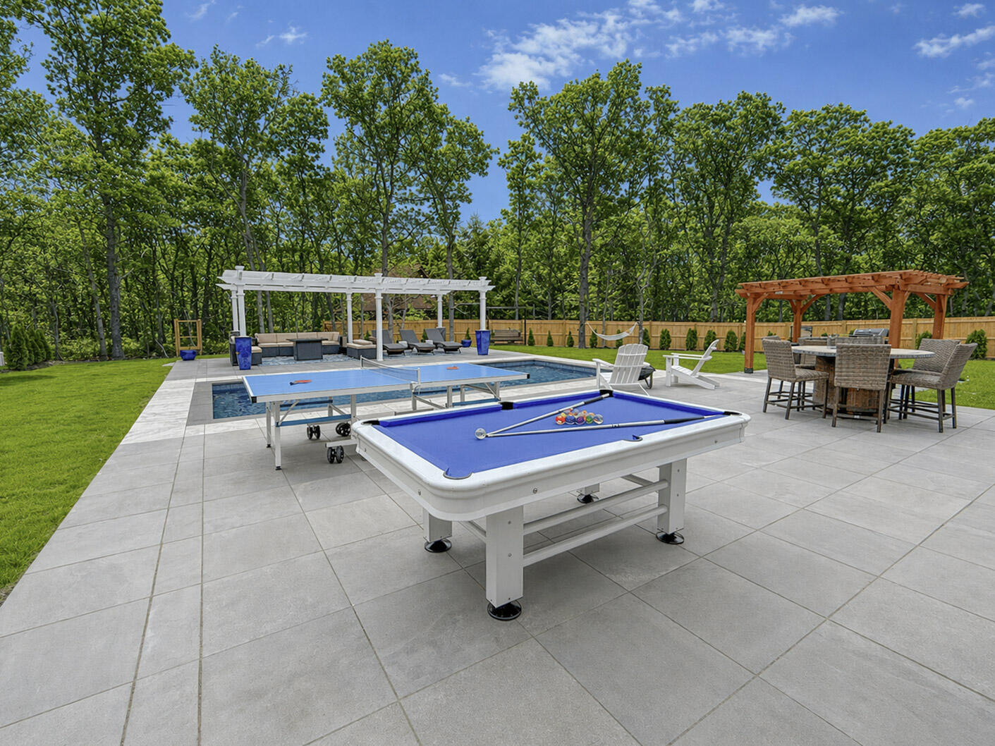 Backyard Entertainment 
