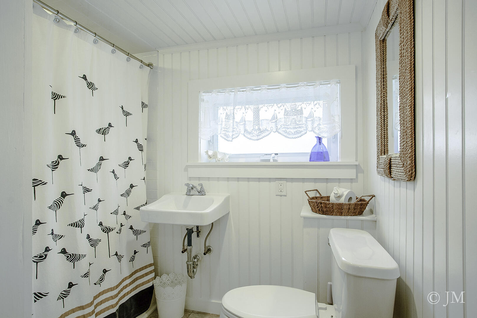 BR1 Queen and Twin Bed En Suite with Shower Stall, First Floor (Minisplit AC)