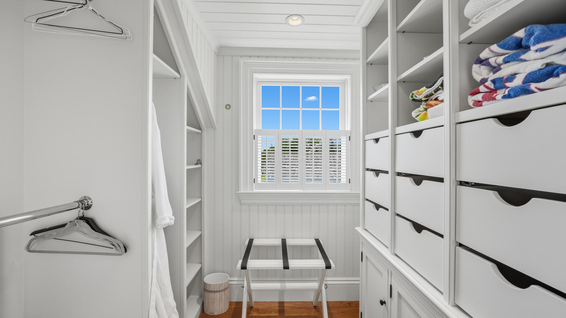 BR1 Closet